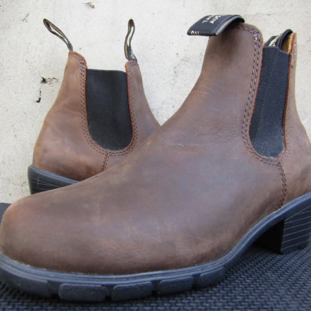 Heeled Blundstones 1671